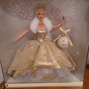2000 holiday barbie